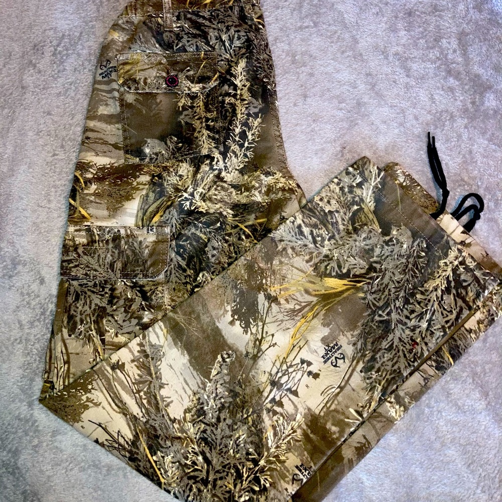 Real tree Woman’s Camo Pants